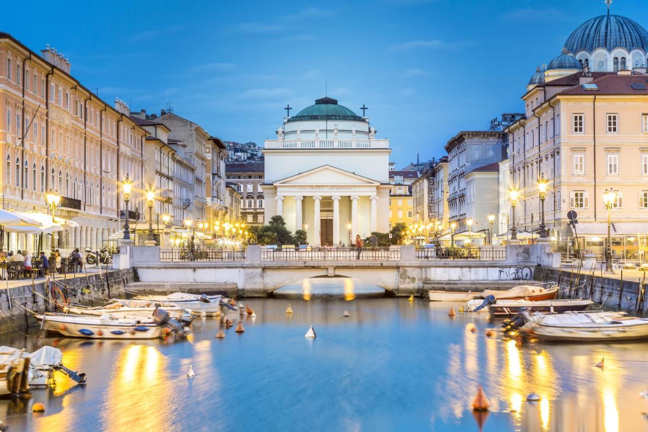 Hadithi Trieste, Tra Le Rive E Piazza Unita Buitenkant foto